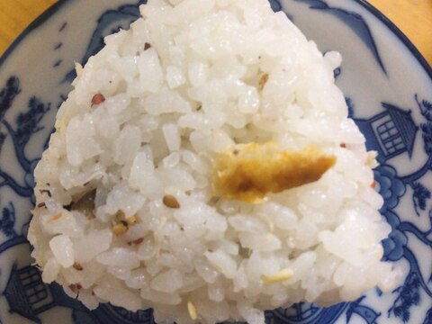 鯖ご飯と紫蘇のおにぎり